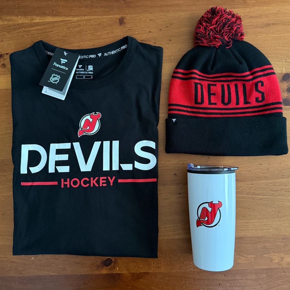 NHL New Jersey Devils T-Shirt, Beanie, Tumbler
